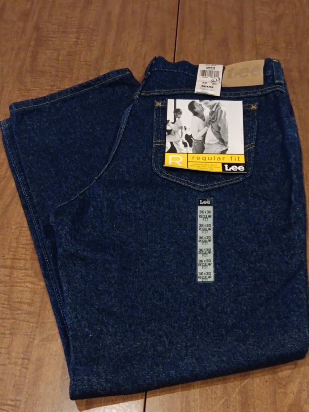 Lee Men’s Relaxed Fit Jeans - Dark Blue Denim